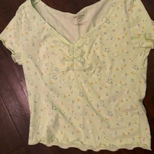Arizona floral lime cropped tee juniors size small